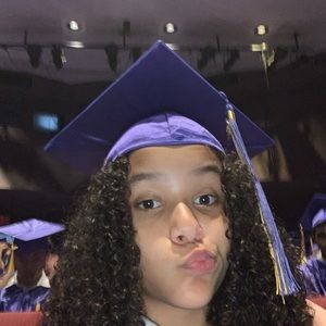 Meet your Posher, Lydia